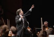 Gustavo Dudamel dirigiert Liszt und Strawinsky - Mit den Wiener Philharmonikern