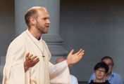 Der Unruhestifter - Wie der junge Pfarrer Christian Walti die Kirche bewegen will