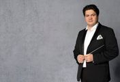 Cristian Măcelaru dirigiert Dvořák, Bartók und Brahms - Die Jussen-Brüder spielen mit dem WDR Sinfonieorchester