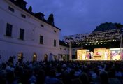 Kein Sommer ohne Theater - 30 Jahre Theaterfest Niederösterreich