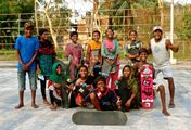 Vom Slum aufs Brett - Die Surferinnen von Bangladesch