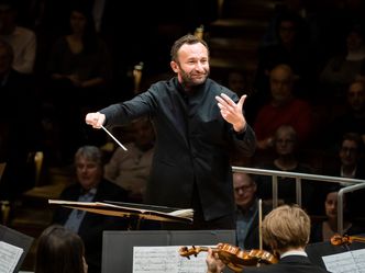 Osterkonzert der Berliner Philharmoniker - Kirill Petrenko dirigiert Rachmaninow und Tschaikowsky