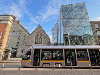 Mit dem Zug entlang der irischen Ostküste