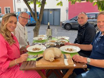 Grenzenlos köstlich mit Björn Freitag und Tamina Kallert - Die Pfalz - kulinarische Reise entlang der Weinstraße