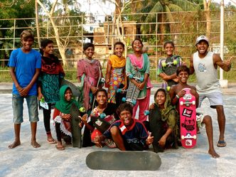 Vom Slum aufs Brett - Die Surferinnen von Bangladesch