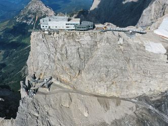 Bauen auf höchstem Niveau - Die Bergstation am Dachstein