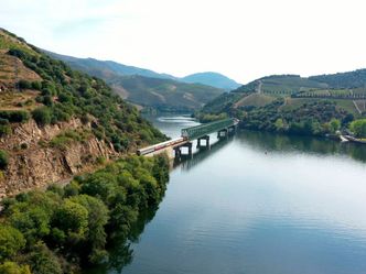 Im Herzen Portugals - Mit dem Zug von der Küste in das Douro-Tal