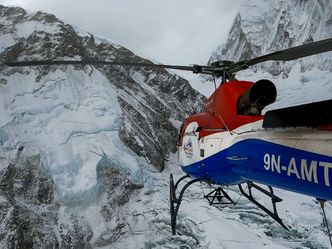 Hoch hinaus - Wahnsinn am Everest - Das Heli-Business