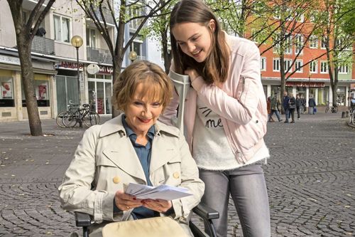 Galerie zur Sendung „Oma ist verknallt“: Bild 1