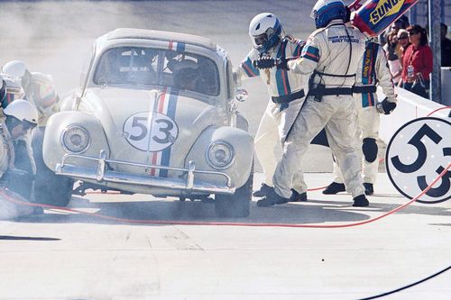 Galerie zur Sendung „Herbie: Fully Loaded - Ein toller Käfer startet durch“: Bild 1