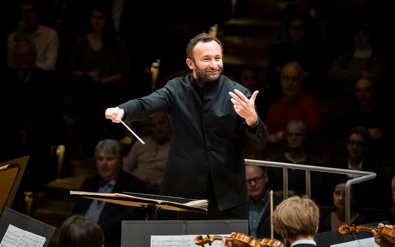 Osterkonzert der Berliner Philharmoniker - Kirill Petrenko dirigiert Rachmaninow und Tschaikowsky