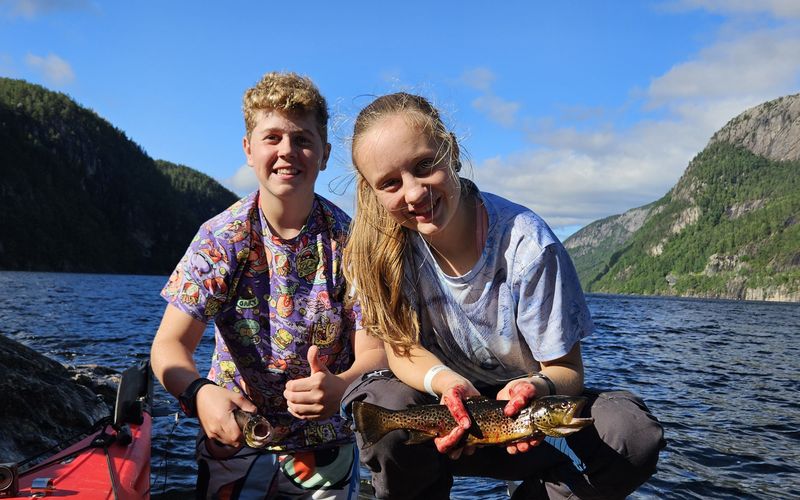 Das Camp in der Wildnis - Viel Gegenwind! / Erste Liebe