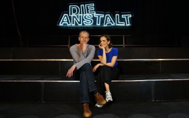 Die Anstalt - Politsatire mit Max Uthoff, Maike Kühl und Claus von Wagner