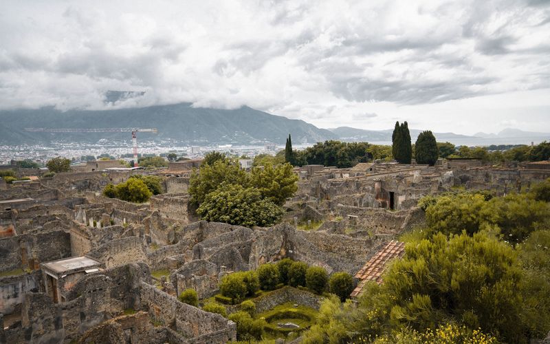 Pompeji, Geschichte einer Katastrophe - Flucht und Neuanfang