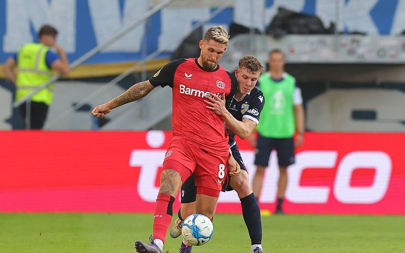 Fußball: DFB-Pokal - FC Carl Zeiss Jena - Bayer Leverkusen, Nachholspiel 1. Runde